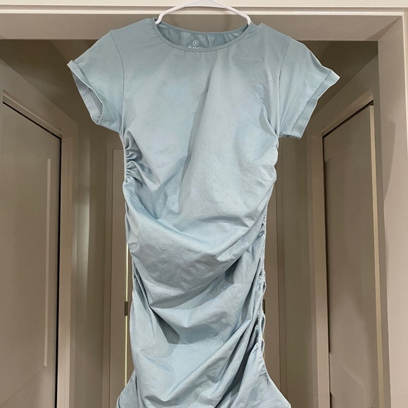 Blanqi Everyday Cap Sleeve maternity dress sky blue, size M/L - Picture 1 of 3